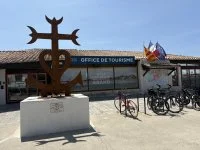 Office de Tourisme des Saintes Maries de la Mer_Saintes-Maries-de-la-Mer &copy; 