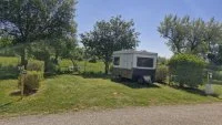 Camping Crin Blanc_Arles - emplacement &copy; 