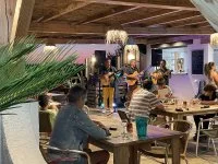 Camping Crin Blanc_Arles - soiree &copy; 